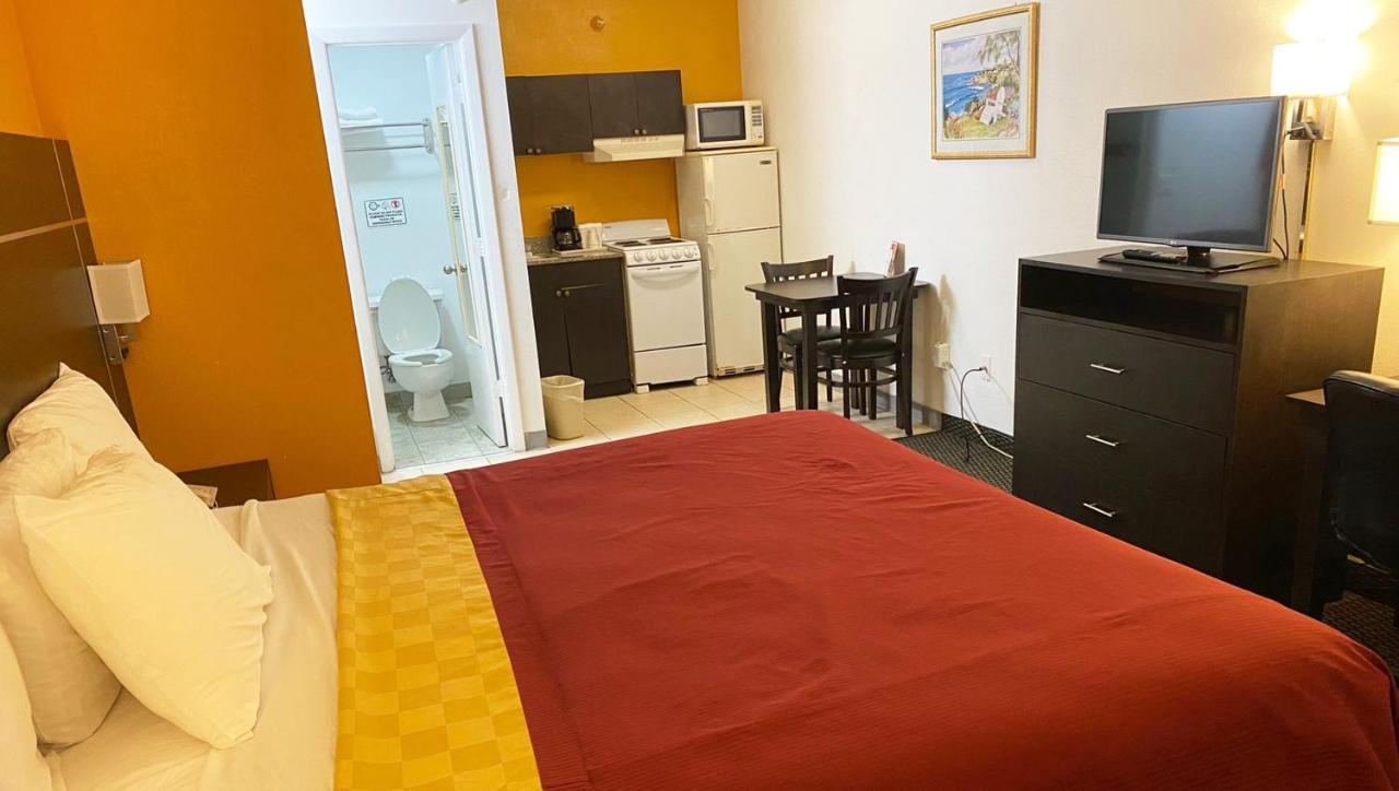 Magnuson Hotel Bradenton Bagian luar foto