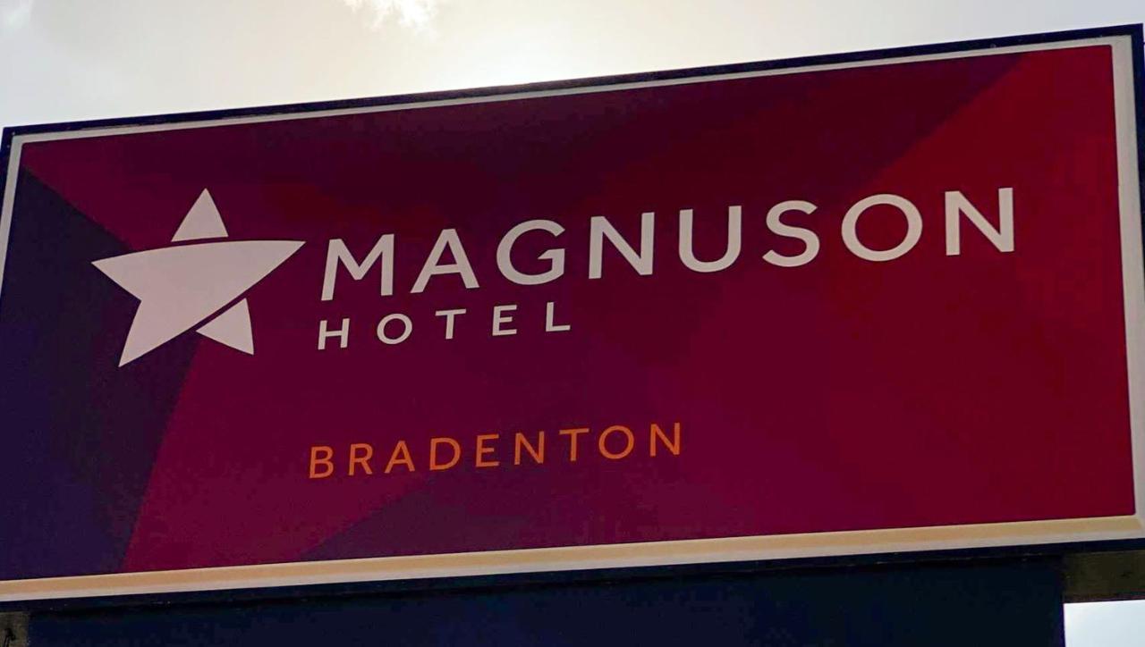 Magnuson Hotel Bradenton Bagian luar foto