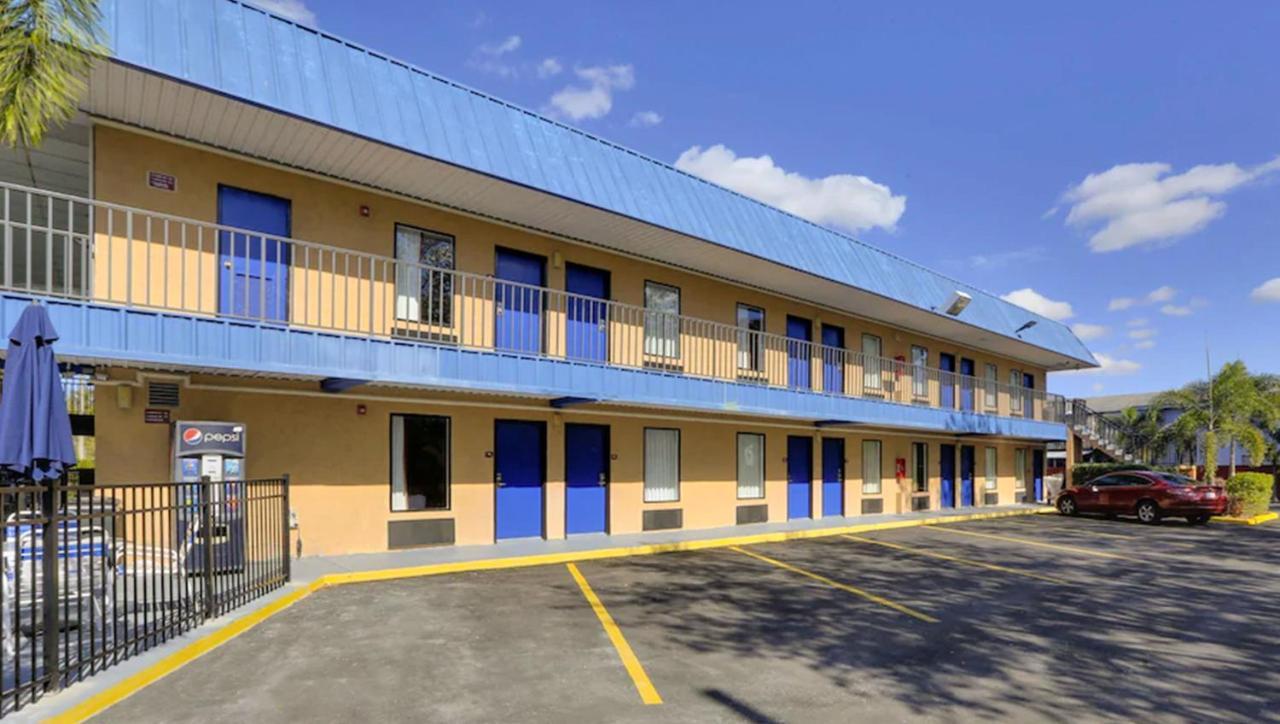 Magnuson Hotel Bradenton Bagian luar foto